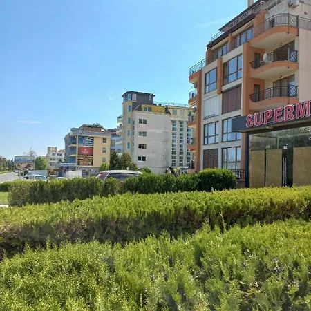 Sea Regal Apart -1 *